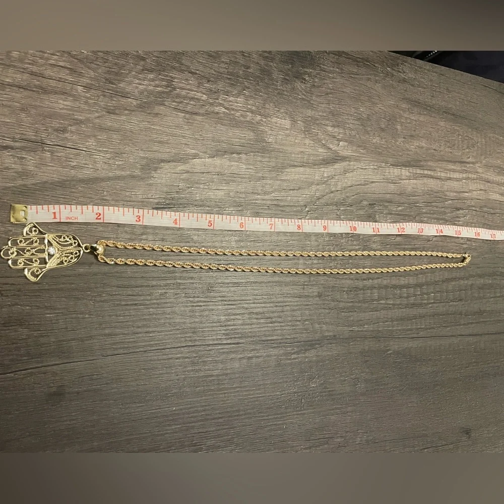 Hamsa gold necklace. - Picture 3 of 6